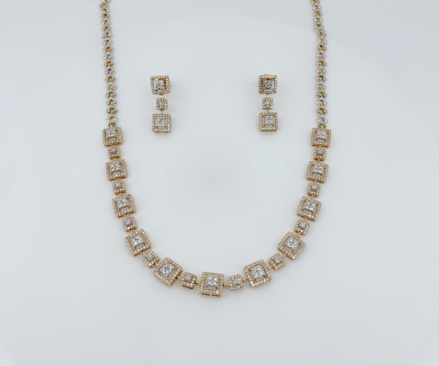 Timeless Grid Diamond Necklace Set - Image 3