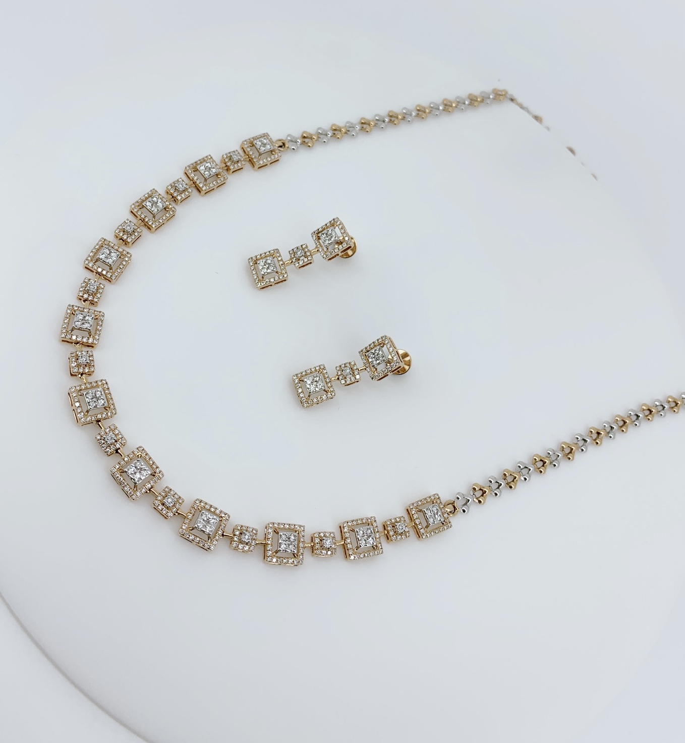 Timeless Grid Diamond Necklace Set - Image 2