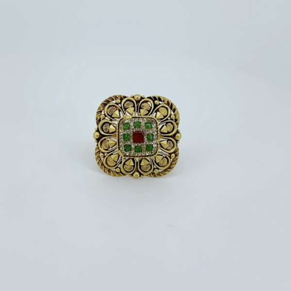 Antique Petal Cluster Gold Ring