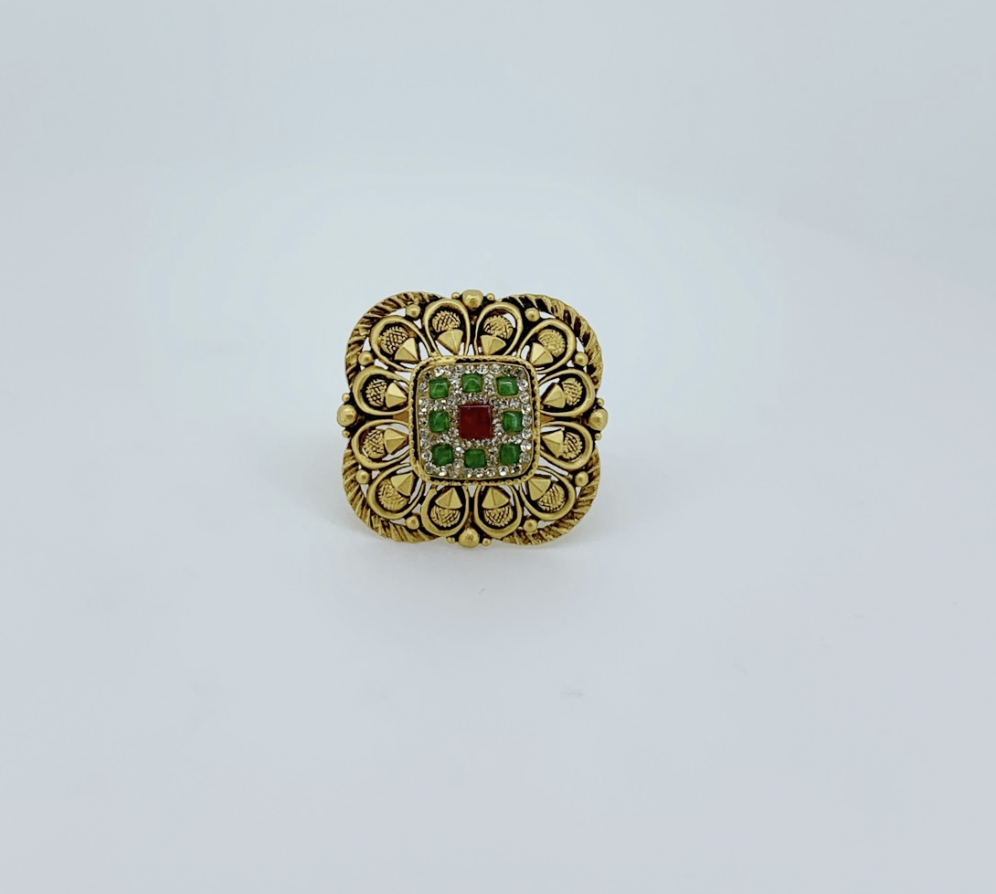 Antique Petal Cluster Gold Ring