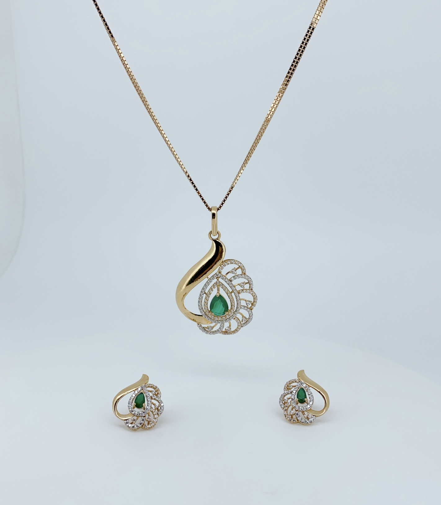 Imperial Emarald Rose Gold Drop Set - Image 3