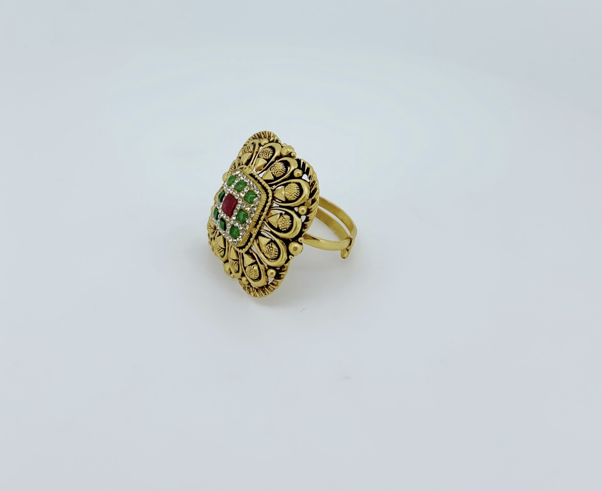 Antique Petal Cluster Gold Ring - Image 3