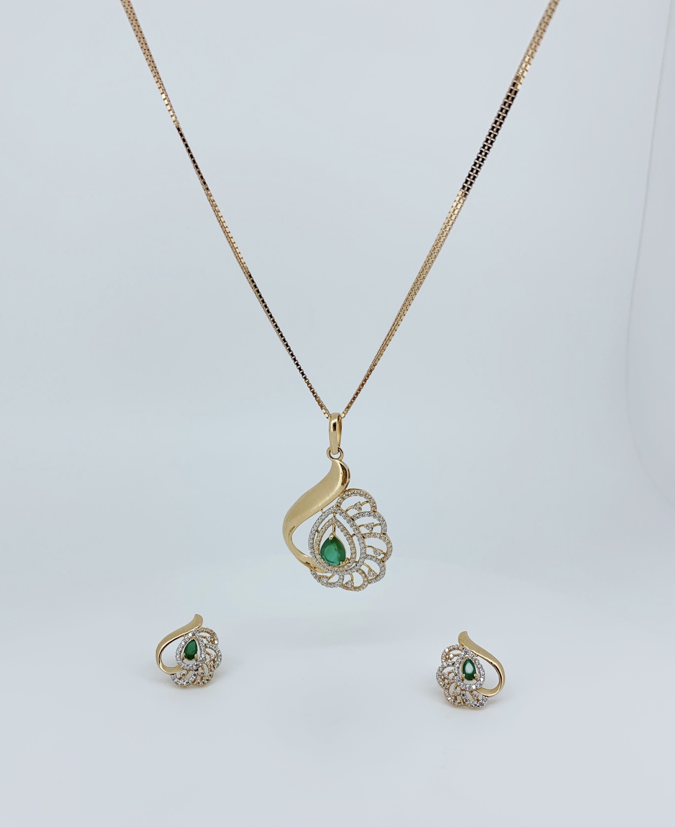 Imperial Emarald Rose Gold Drop Set - Image 2