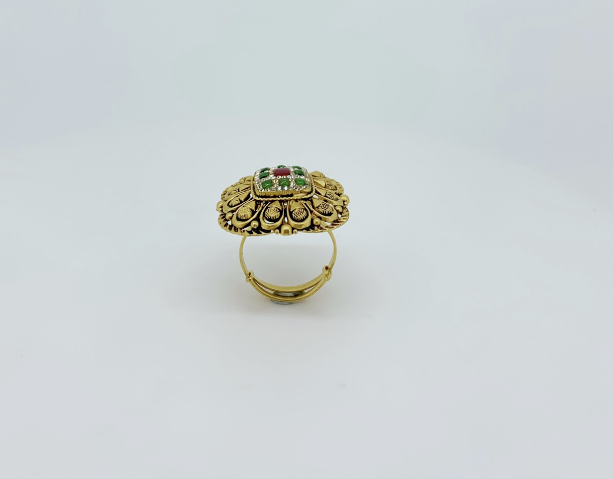 Antique Petal Cluster Gold Ring - Image 4