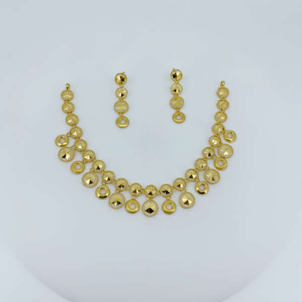 Timeless Gold Disc Pattern Gold Necklace Set