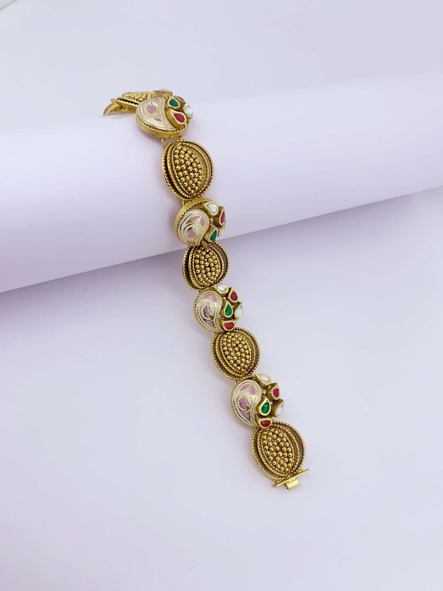 22K Antique Finish Kundan Bracelet - Image 2