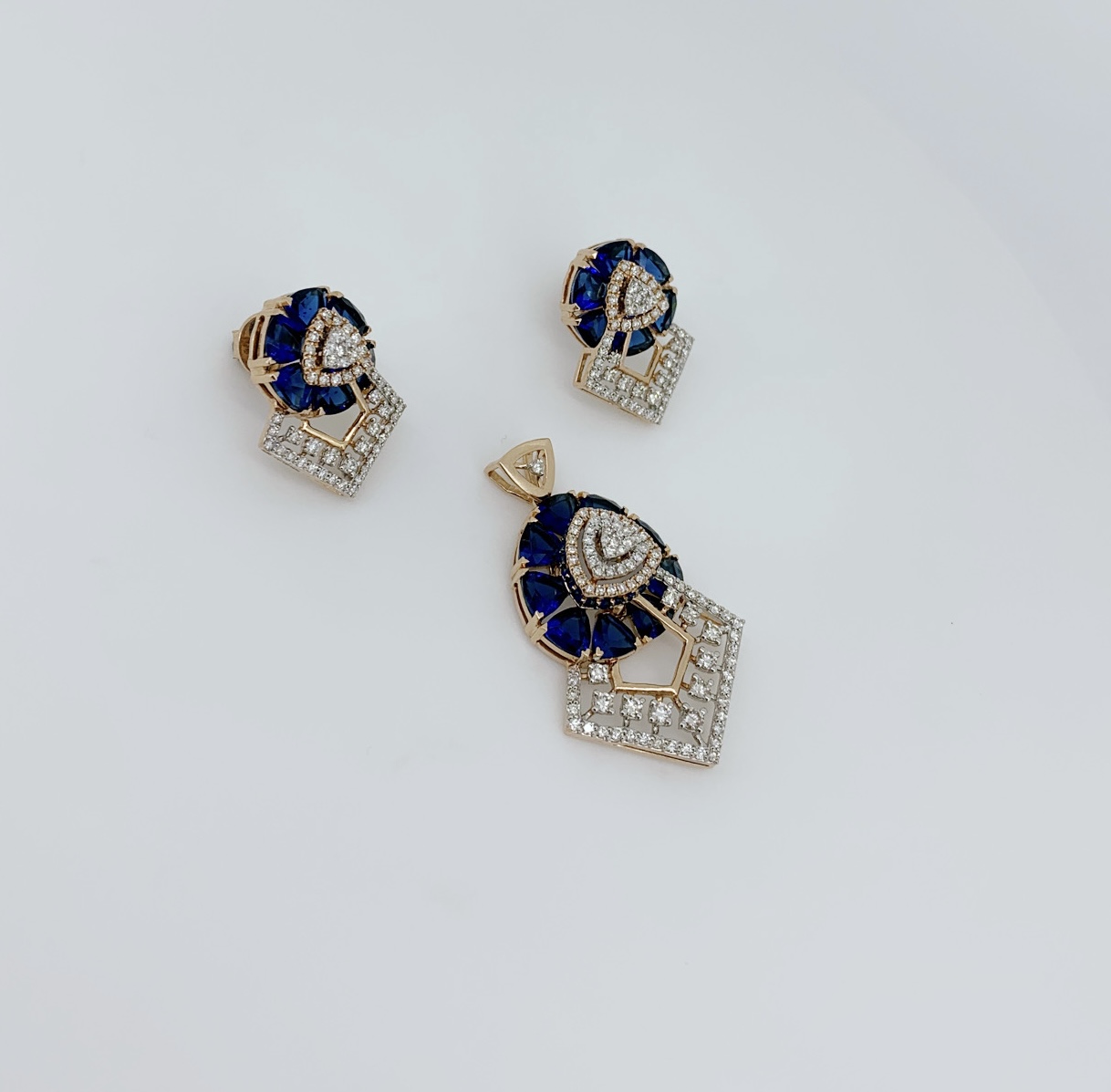 Royal Crest Diamond Set - Image 4