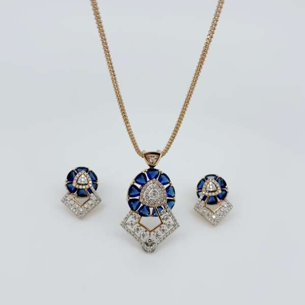 Royal Crest Diamond Set