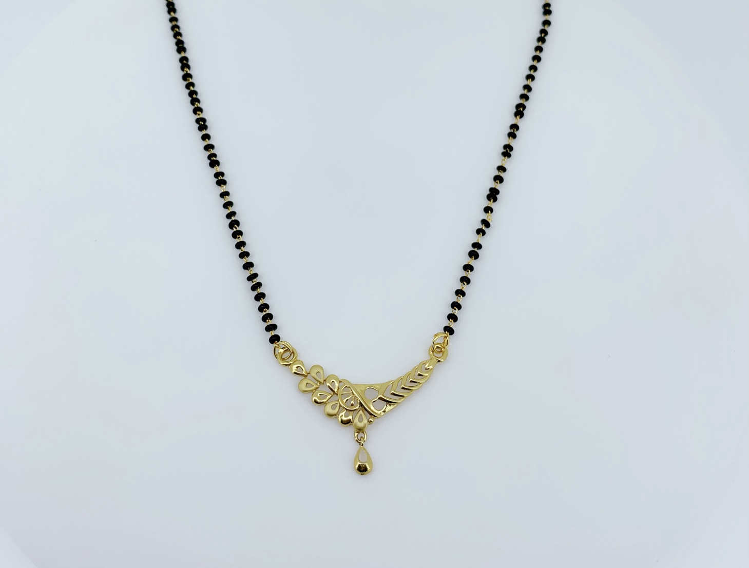 Sacred Bond Gold Traditional Mangalsutra