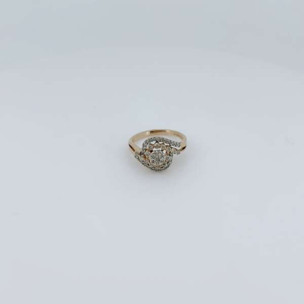 Radiant Bloom Diamond Ring / Glorious Cocktail Look Diamond Ring