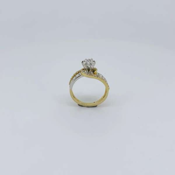Elegant Two-Tone Diamond Ring