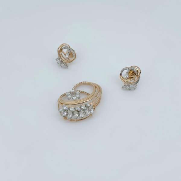 Trinity Prism Diamond Pendant Set