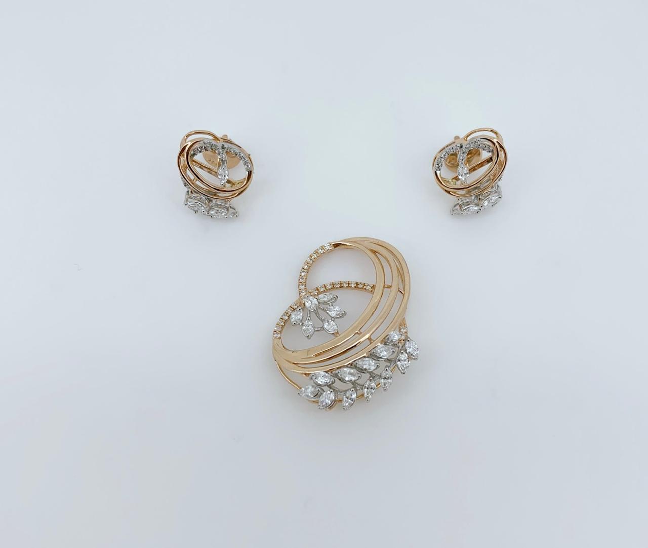 Celeste Orbit Diamond Pendant Set